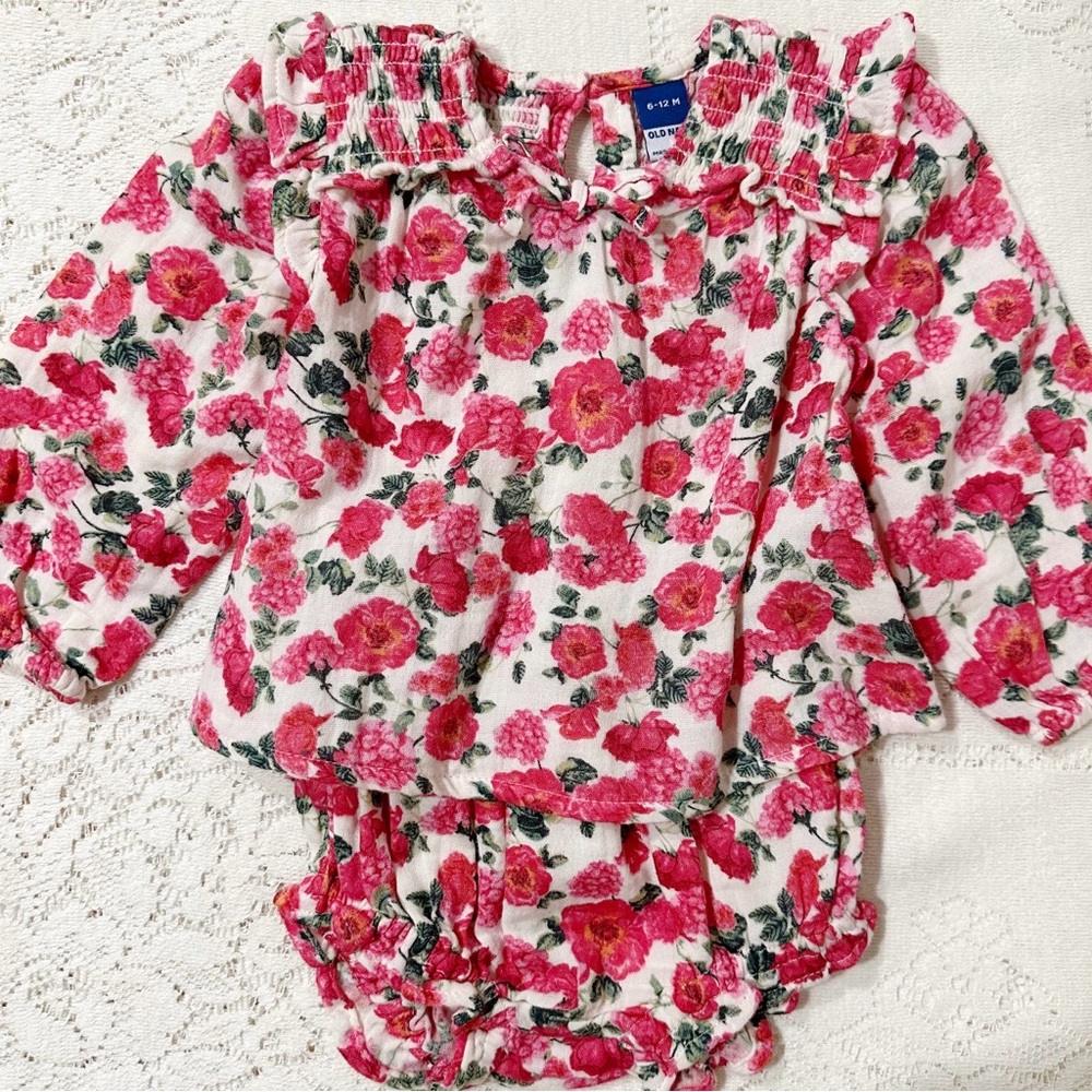 Old Navy Pink Green & Ivory White Smocked Long Sleeve Top + Bloomers Set NWOT